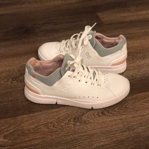 On Cloud Tennis Shoes